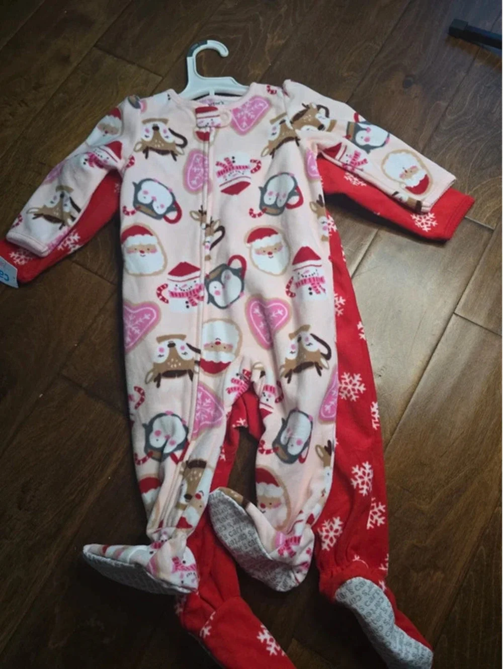 12m brand new christmas pajamas from carter's item. 292G6